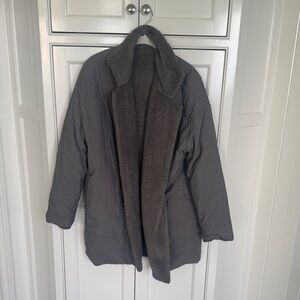 Vuori Women's Dark Gray Sherpa-Lined Reversible Puffer Jacket